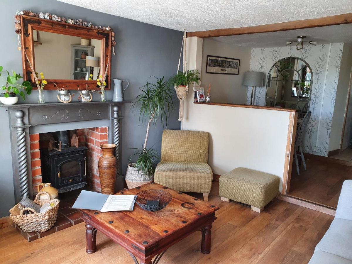 Wales' Highest Village - The Chartist Cottage - Trefil Tredegar Extérieur photo